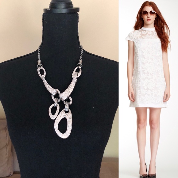 Meet your Posher! - Picture 3 of 8